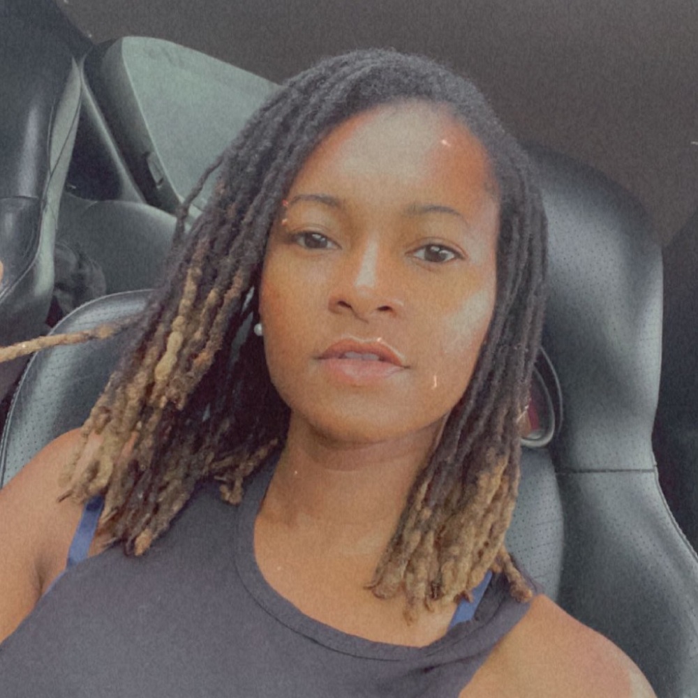 Meet your Posher, Jasmine